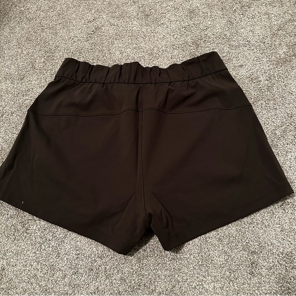 Lulu Lemon Green shorts - Picture 2 of 3